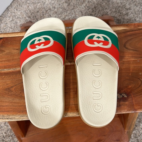 Authentic Gucci Interlocking G slide sandal - Picture 2 of 8